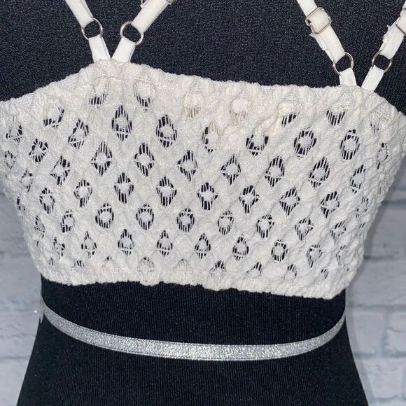 Francesca’s lace criss cross back bralette w/4 adjustable straps white sz Med - Picture 7 of 8